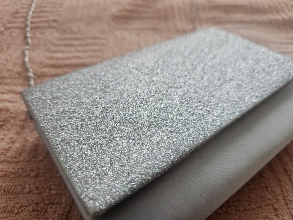 Silver Glitter Clutch Purse with Chain image indicator(3)