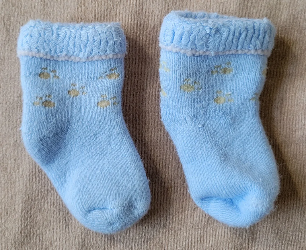 ‼️TOSS ALERT‼️ Bundle - Baby Clothes & Accessories image indicator(5)