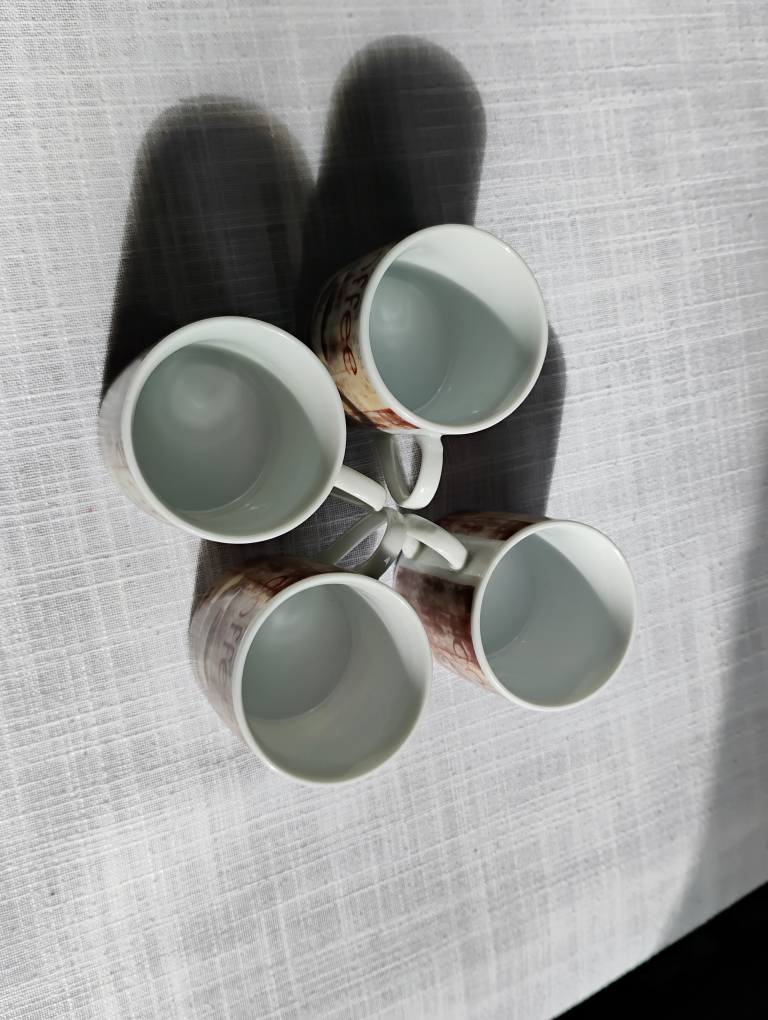 Set of Four Espresso Cups and Saucers - photo 2