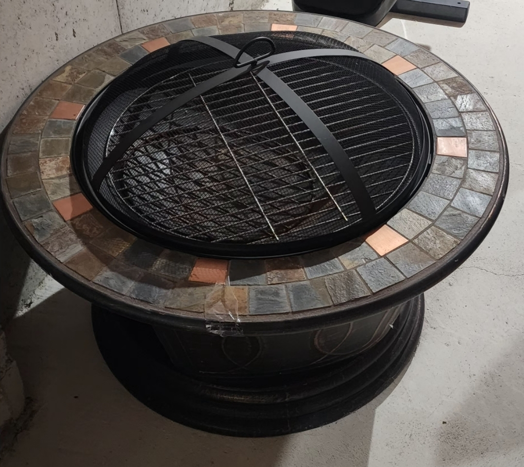 Outdoor Fire Pit with Tile Surround