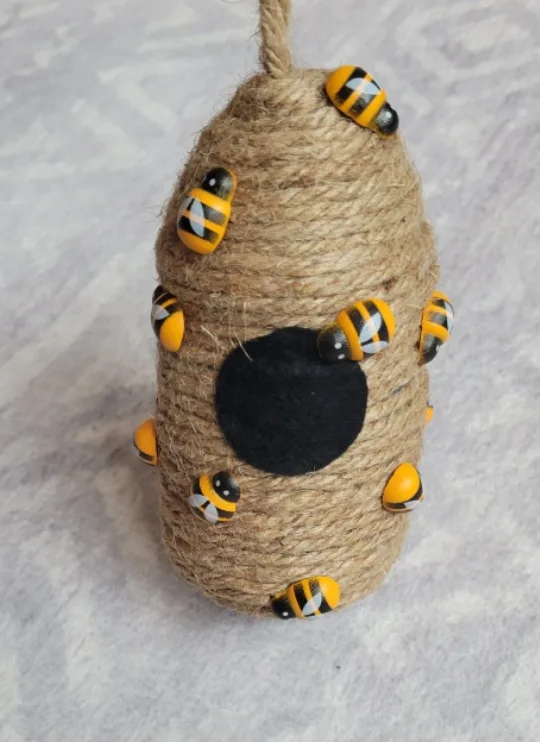 Beehive decoration 🐝 image indicator(2)