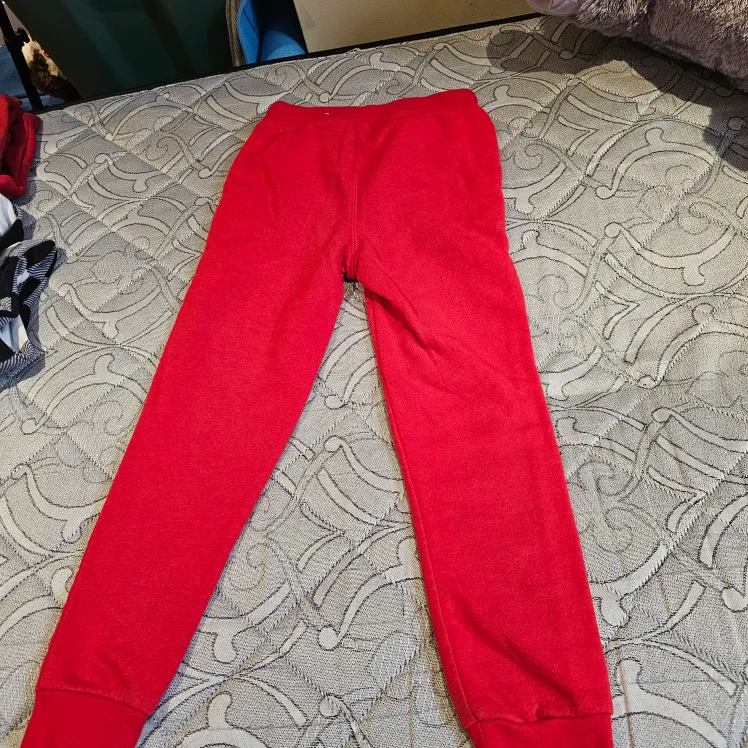 Place Red Joggers Size 7/8 image indicator(3)