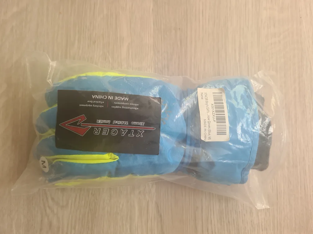 Men's Size Medium XTAGER Winter Gloves - Blue and Neon Yellow image indicator(2)