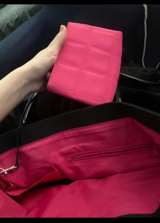 Givenchy Tote Bag image indicator(3)