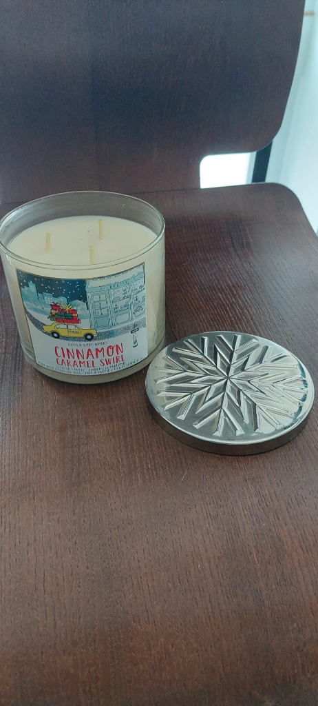 Bath & Body Works & White Barn 3-Wick Candles - Bundle of 5 - photo 3