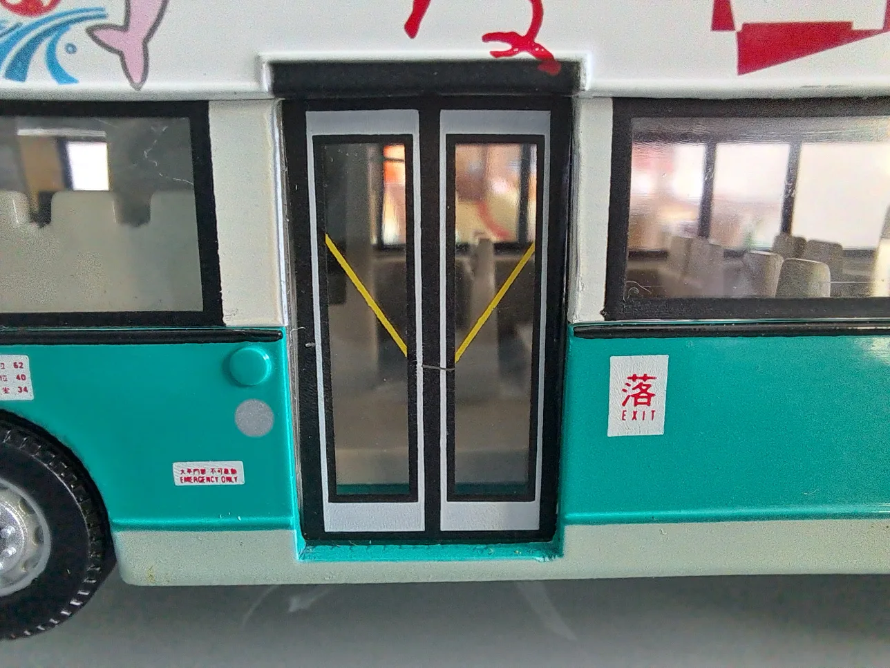 KMB Route 102 Double Decker Bus Collectible Model image indicator(9)