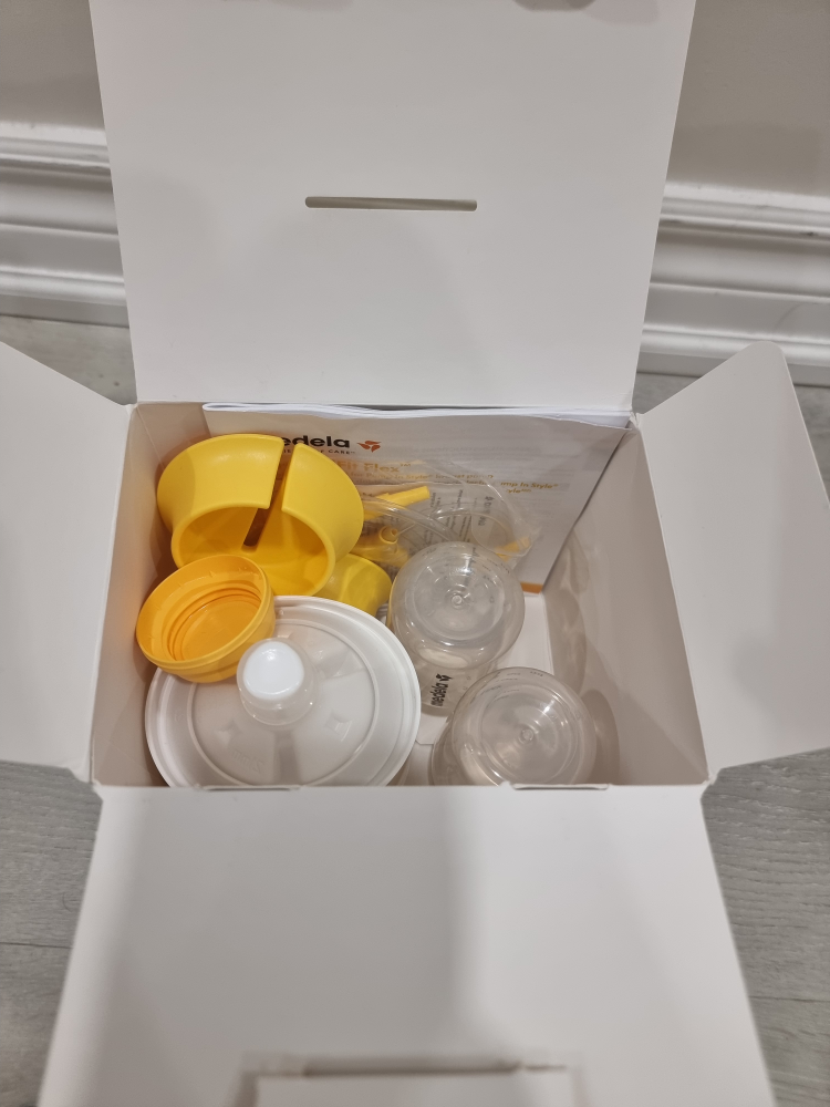 Medela Pump In Style with PersonalFit Flex + Handsfree Cups - photo 5