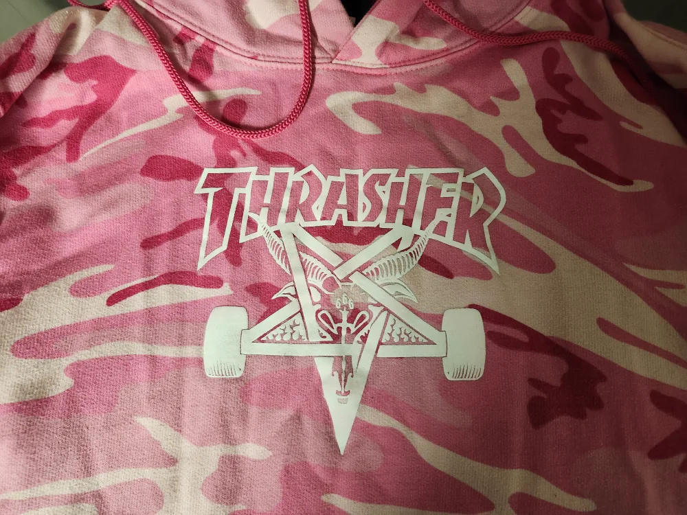 Authentic Pink Thrasher Camo Hoodie Size Small image indicator(4)