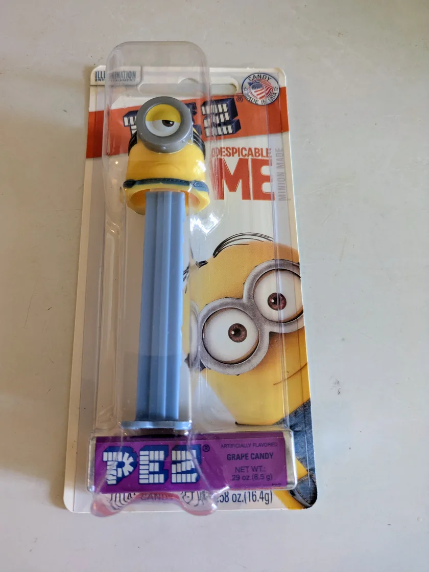 Despicable Me Minion PEZ Dispenser with Grape Candy image indicator(2)