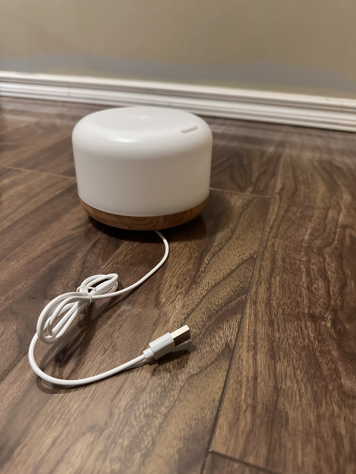White and Wood USB Essential Oil Diffuser