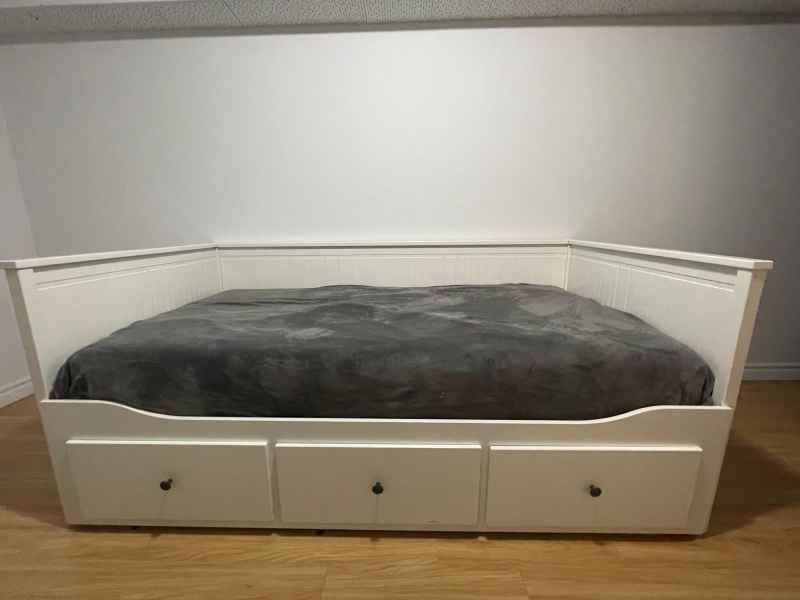 IKEA 'Hemnes' Daybed with 3 Drawers - photo 3