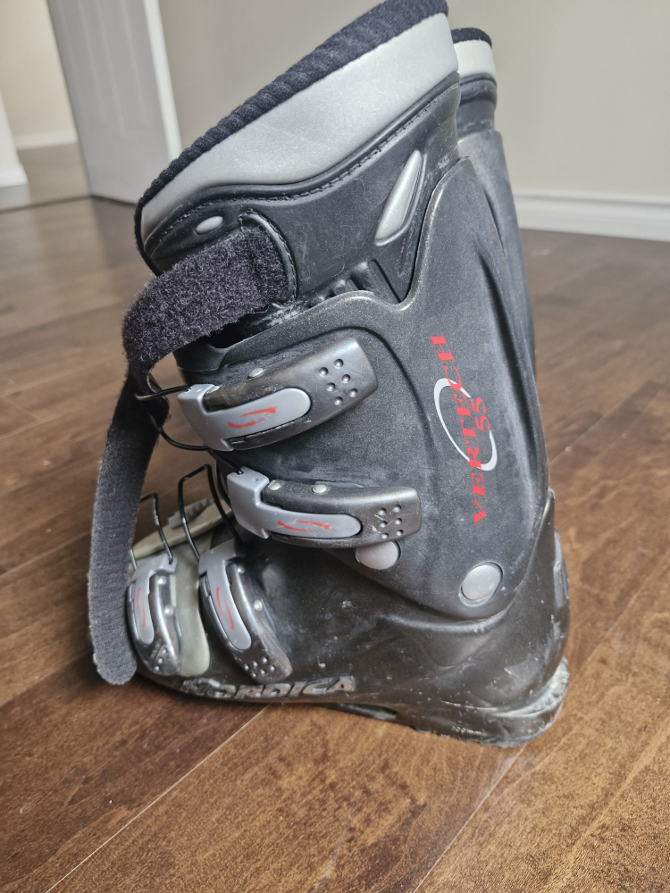 Used Nordica Ski Boots - Size 250-260mm - photo 2