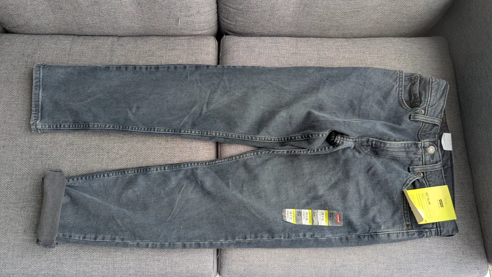 Levi's 511 Slim Jeans - Size 28 x 30 image indicator(4)