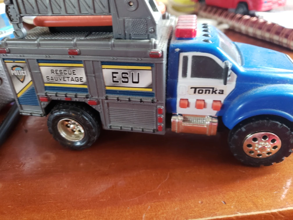 Tonka S.O.S. Station Playset with Vehicles - photo 2