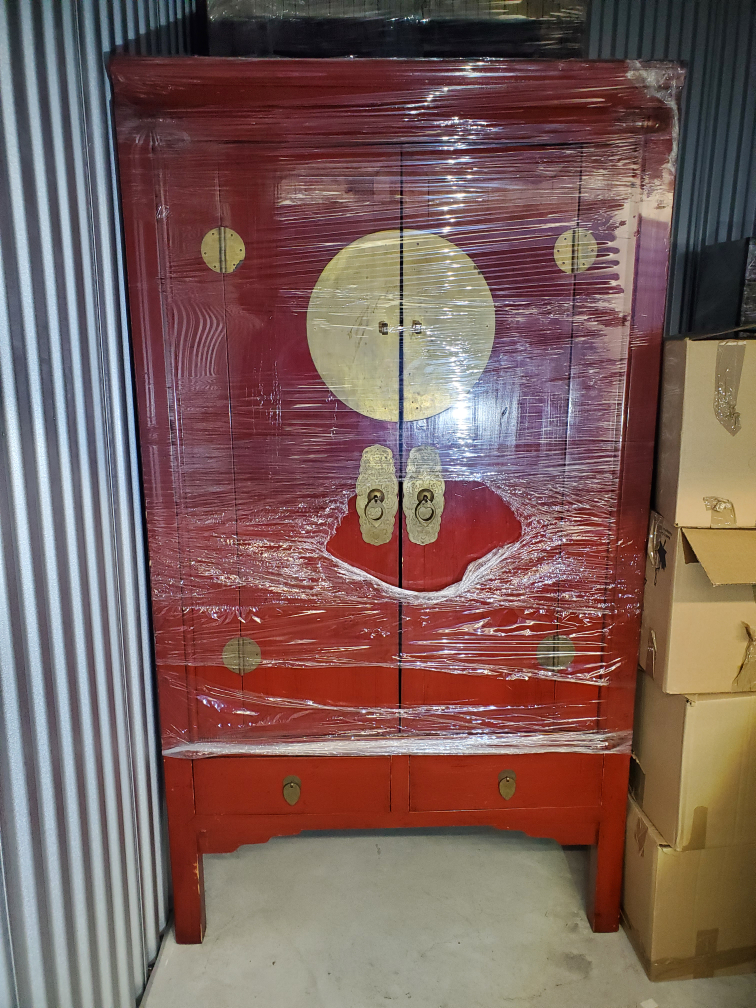Asian-style Red Lacquer Cabinet - photo 3
