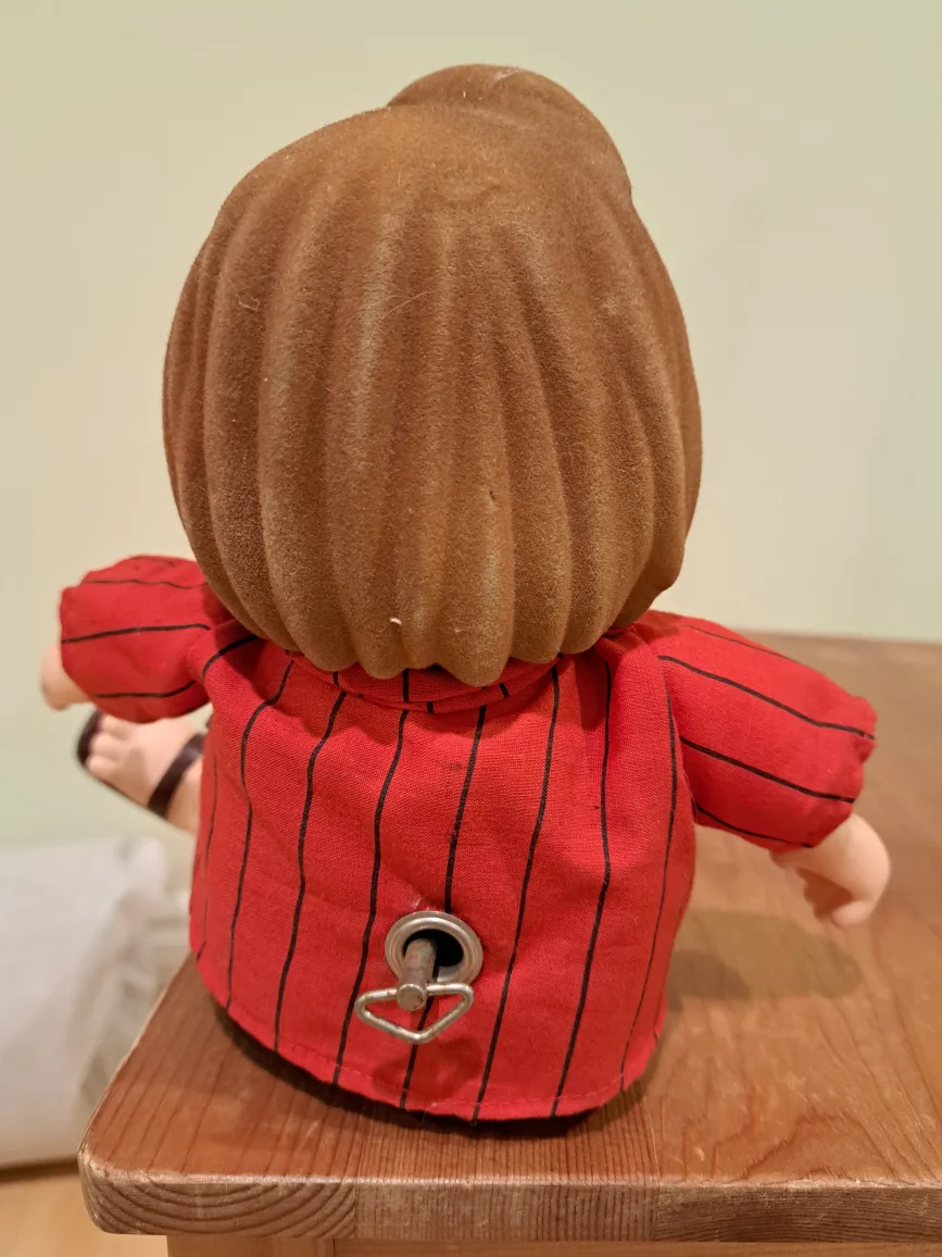 7" Vintage Peanuts Sally Brown Wind-Up music Doll image indicator(2)