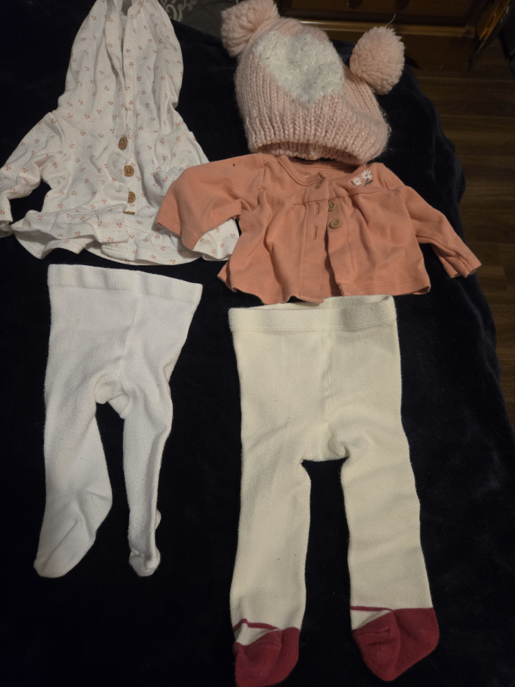 Baby Girl Clothes Bundle - 15+ Pieces! - photo 2