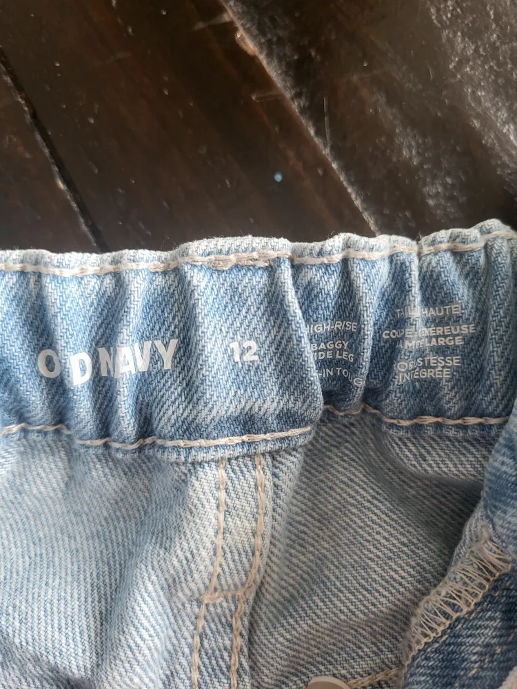 Bundle of Kids' Clothing - Sweatshirts, Underwear & Pants image indicator(8)