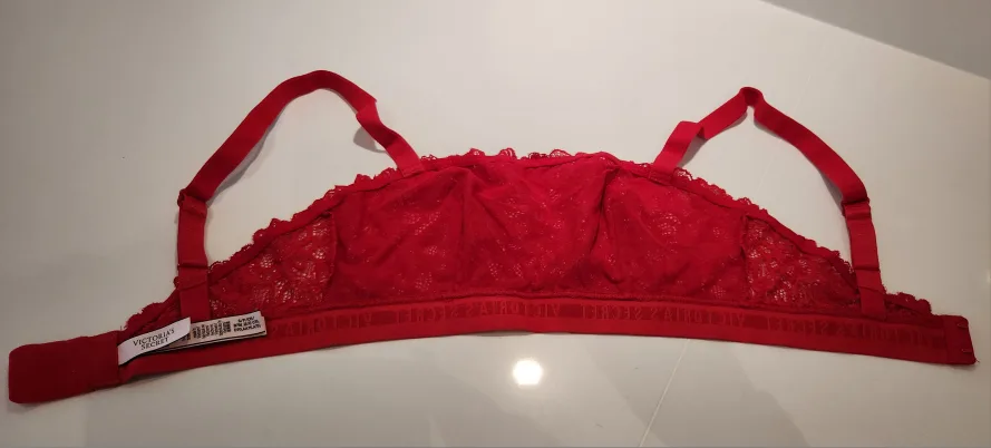 Victoria's Secret Red Lace Bralette - Size Small image indicator(3)