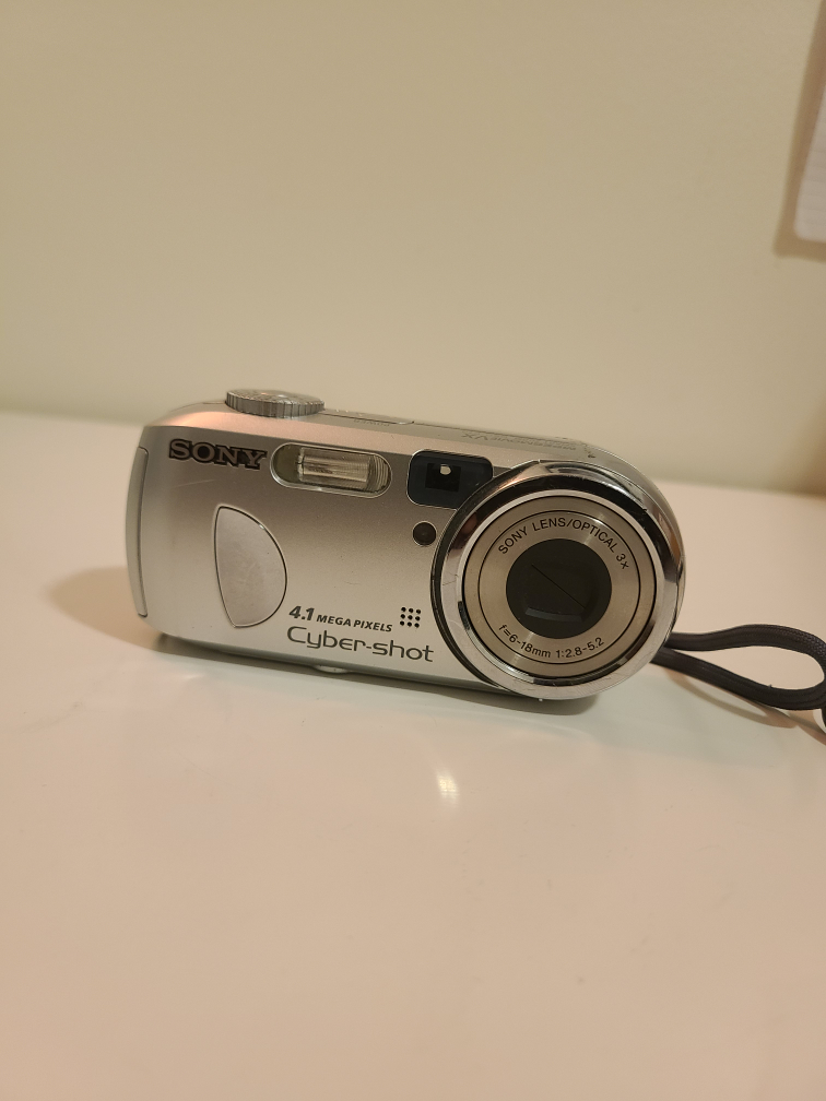 Sony Cybershot 4.1MP Digital Camera