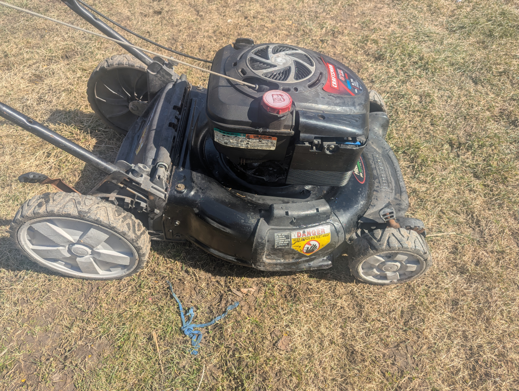 Craftsman 6.75 HP Gas Lawn Mower - photo 3