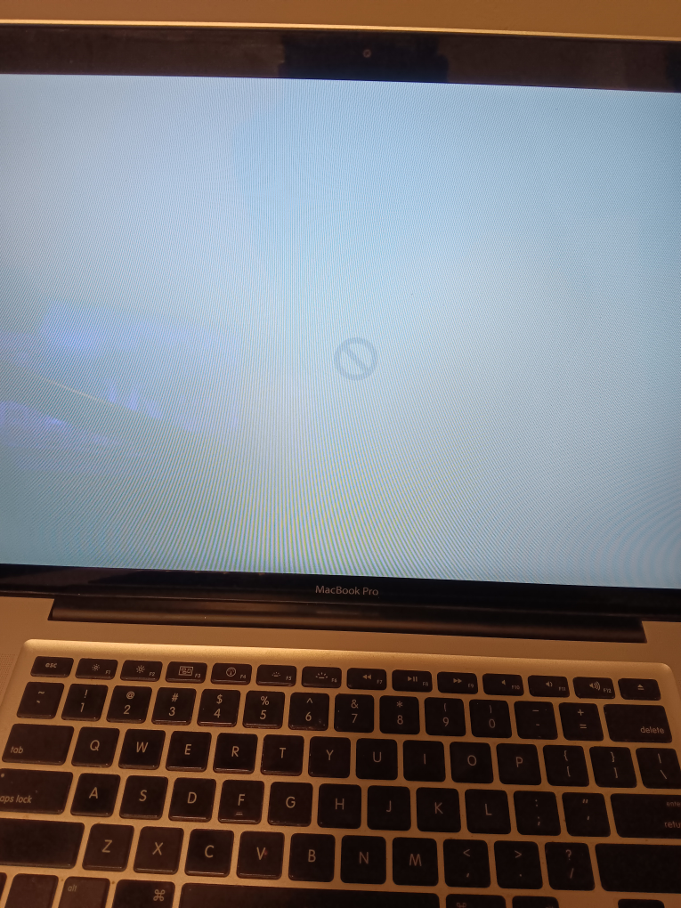 Apple MacBook Pro Laptop - photo 4
