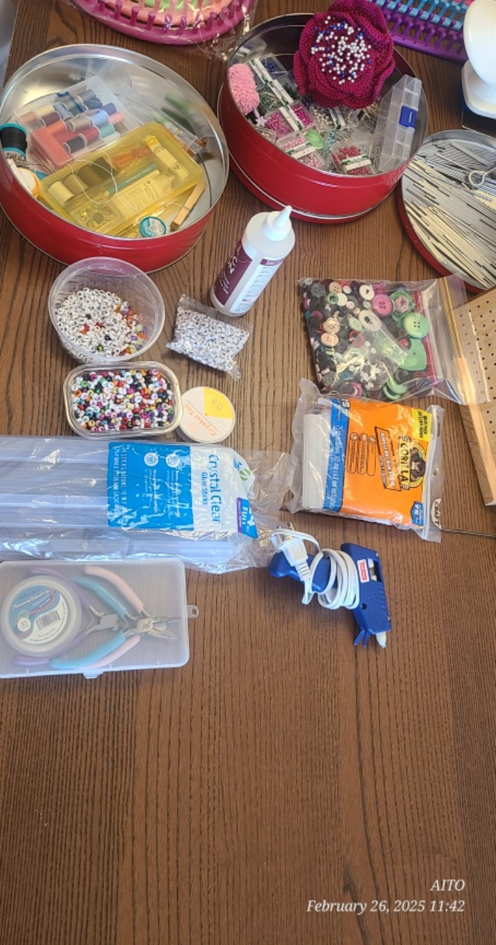 Craft Supplies Lot: Beads, Buttons, Thread, Glue Gun & More! - photo 4