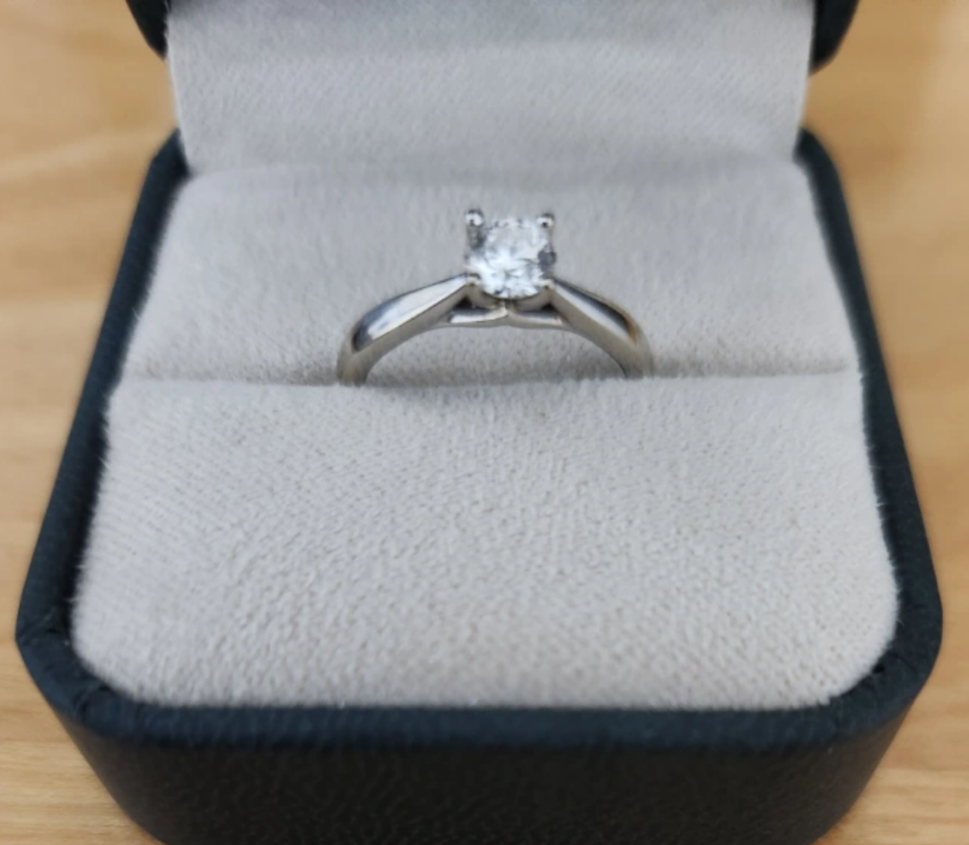 IGI Certified 0.37 Carat Lab Grown Diamond - photo 4