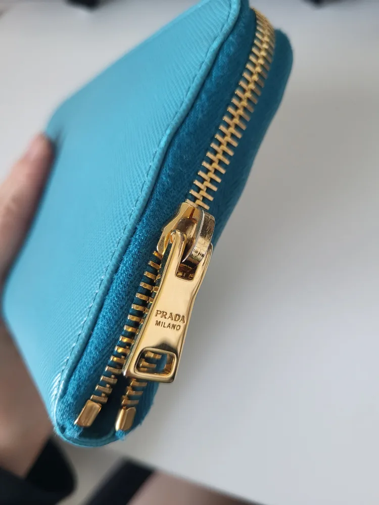 Authentic Prada Large Saffiano Wallet image indicator(3)