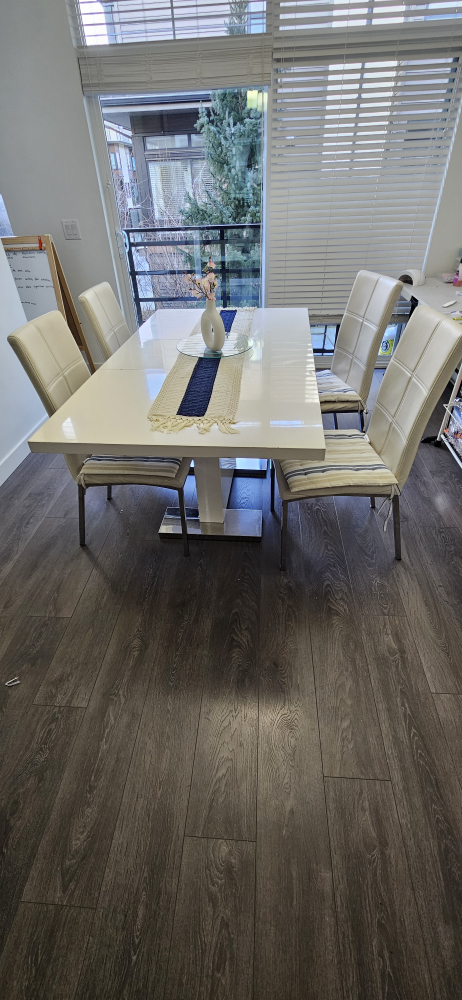 White Extendable Dining Table with Six Chairs