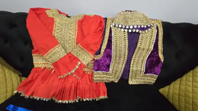 Stunning Traditional Persian/Iranian Dress from Mazandaran image indicator(2)