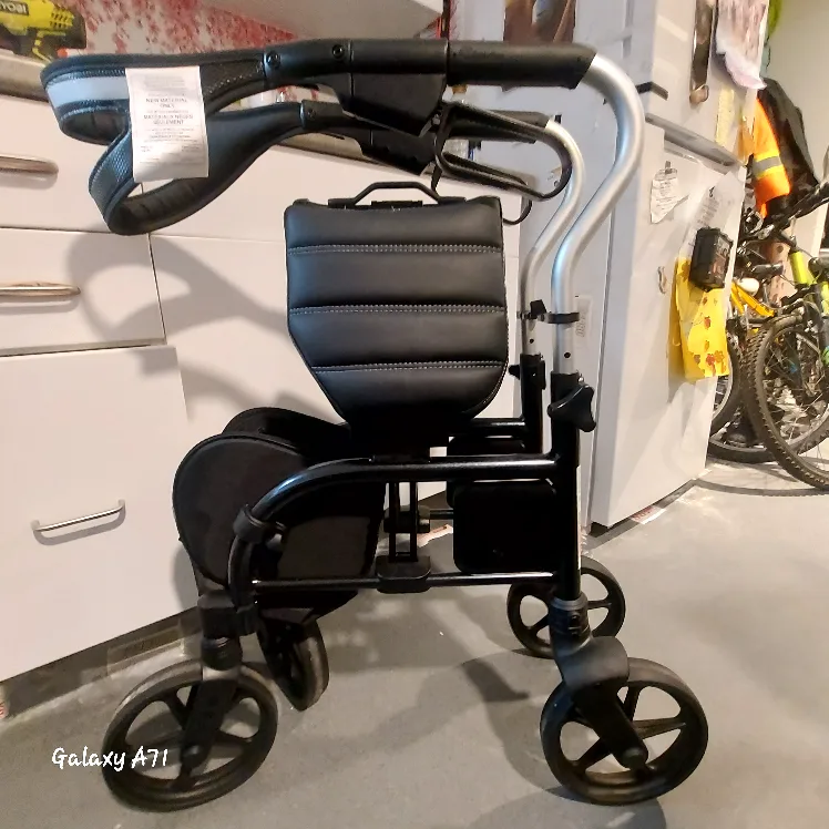Walker-"Trillium Evolutionary-4 Wheeled Rollator Walker". image indicator(8)