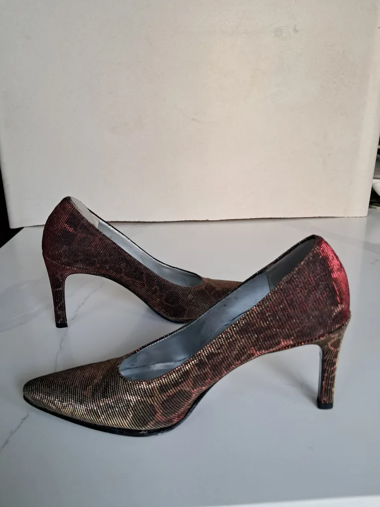 Amalfi by Rangoni Italian Heels image indicator(3)