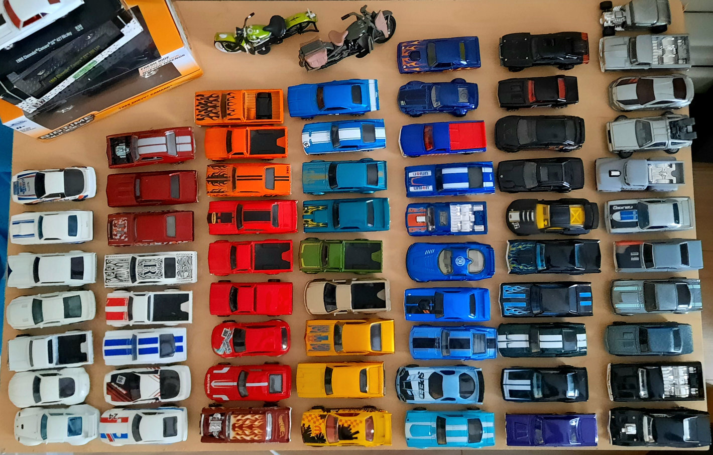 Collection of Hot Wheels / Model Cars (69 Vehicles) - photo 4