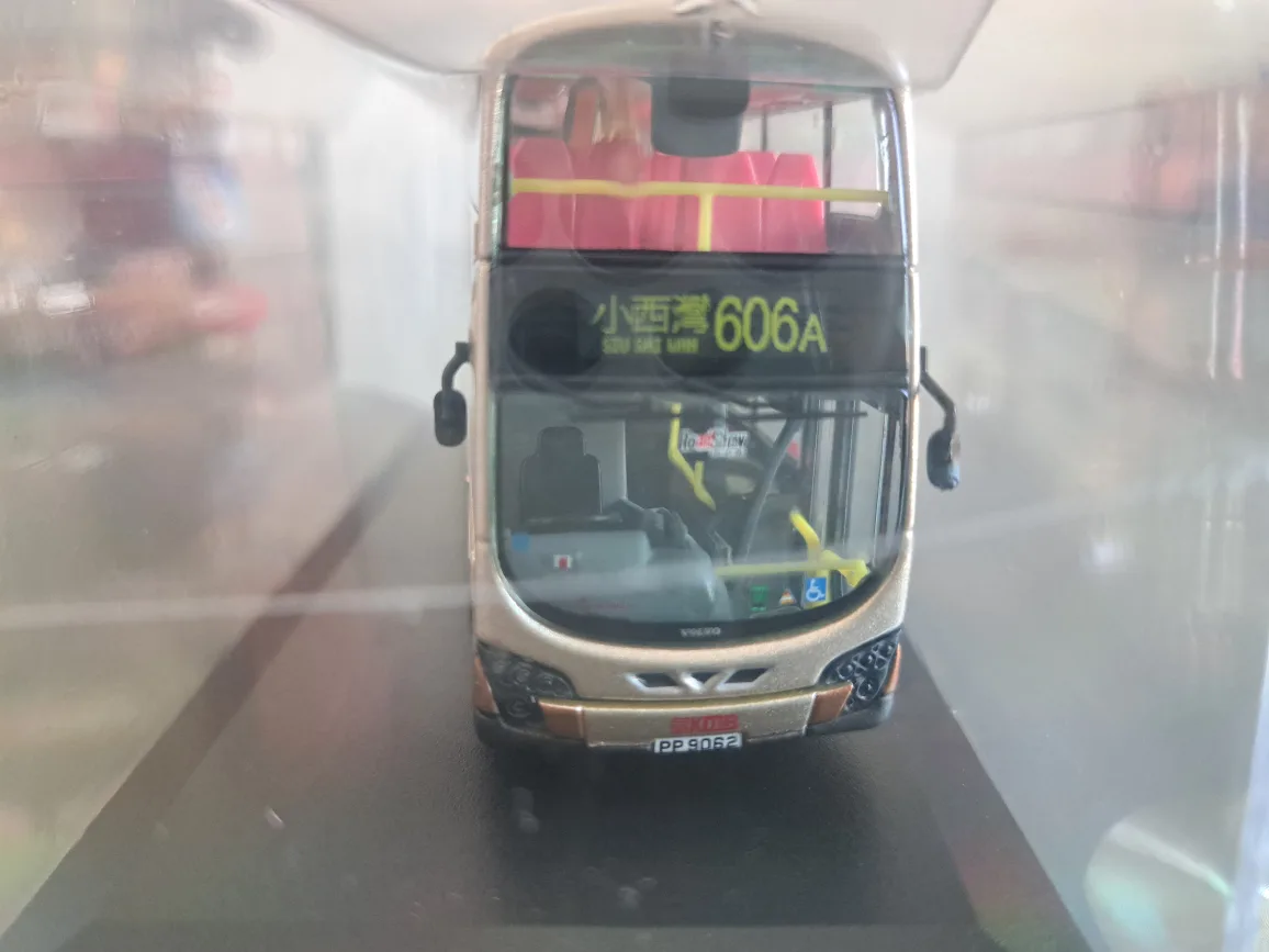 BRAND NEW HONG KONG 1/76 KMB Volvo BUS Model 2500Limited edition image indicator(9)