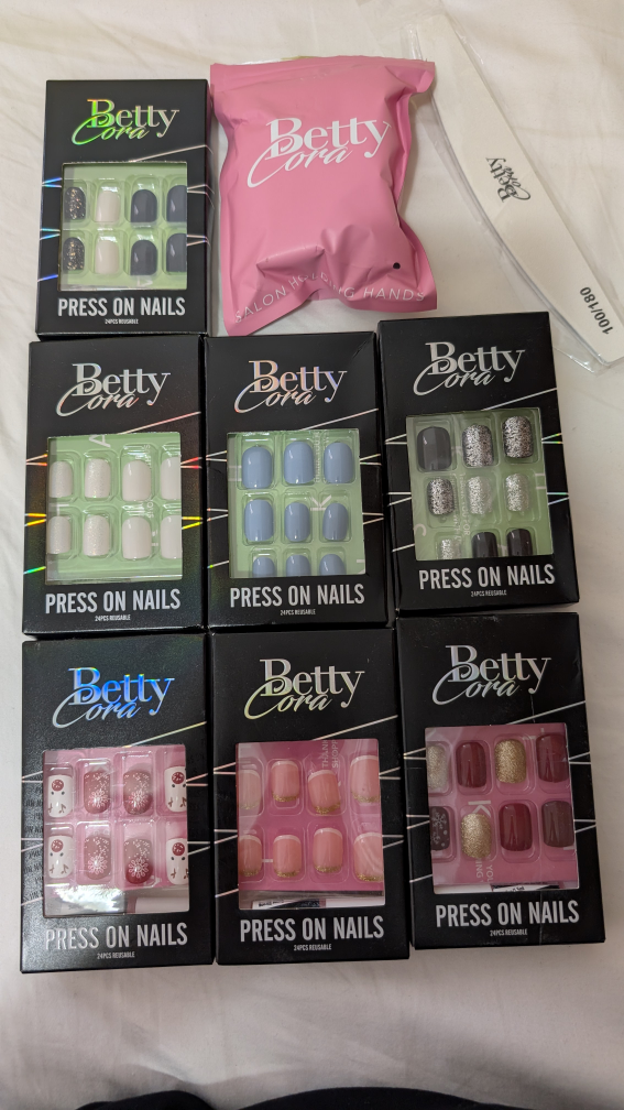 Bulk Betty Cora Press-On Nails