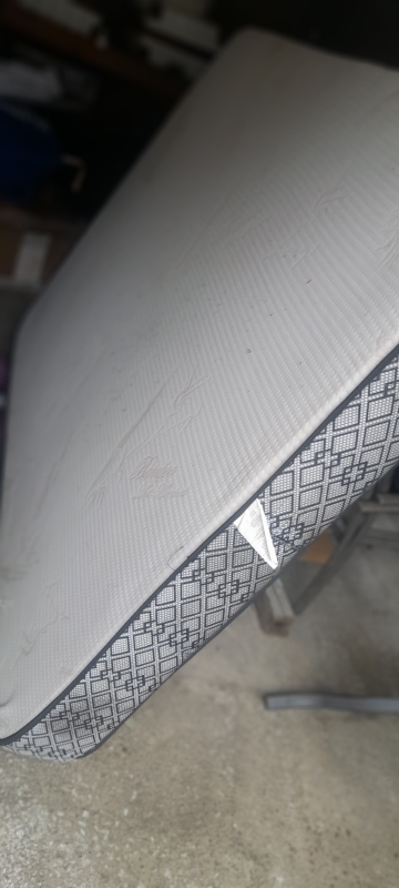 Mattress - queen - photo 3