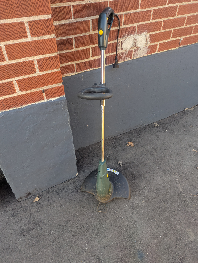 Electric Weed Wacker - photo 2