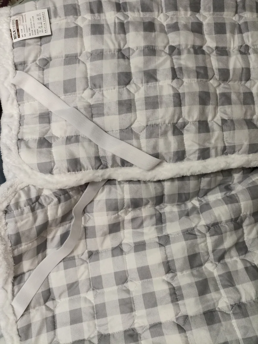 Brand New Grey Quilted Mattress Protector image indicator(3)