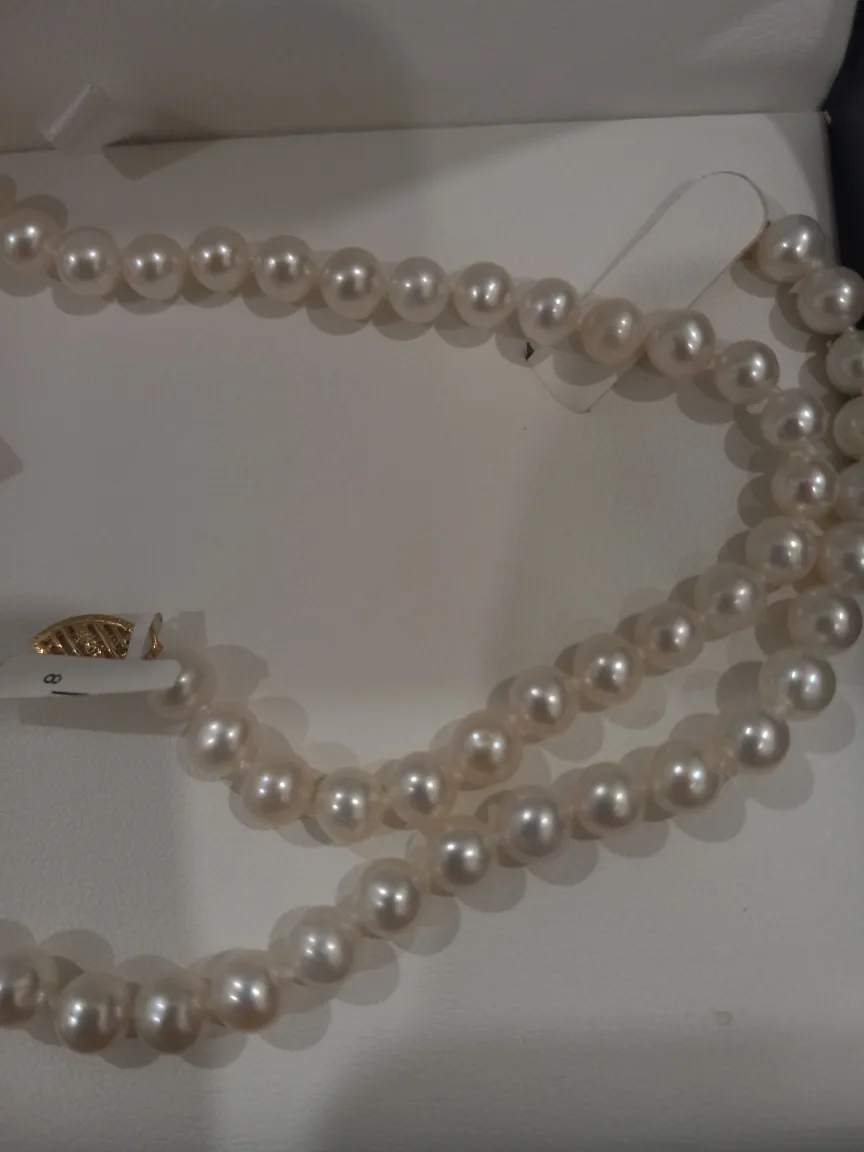 Finch pick up get it for $149 Hudson's Bay Pearl Necklace image indicator(3)