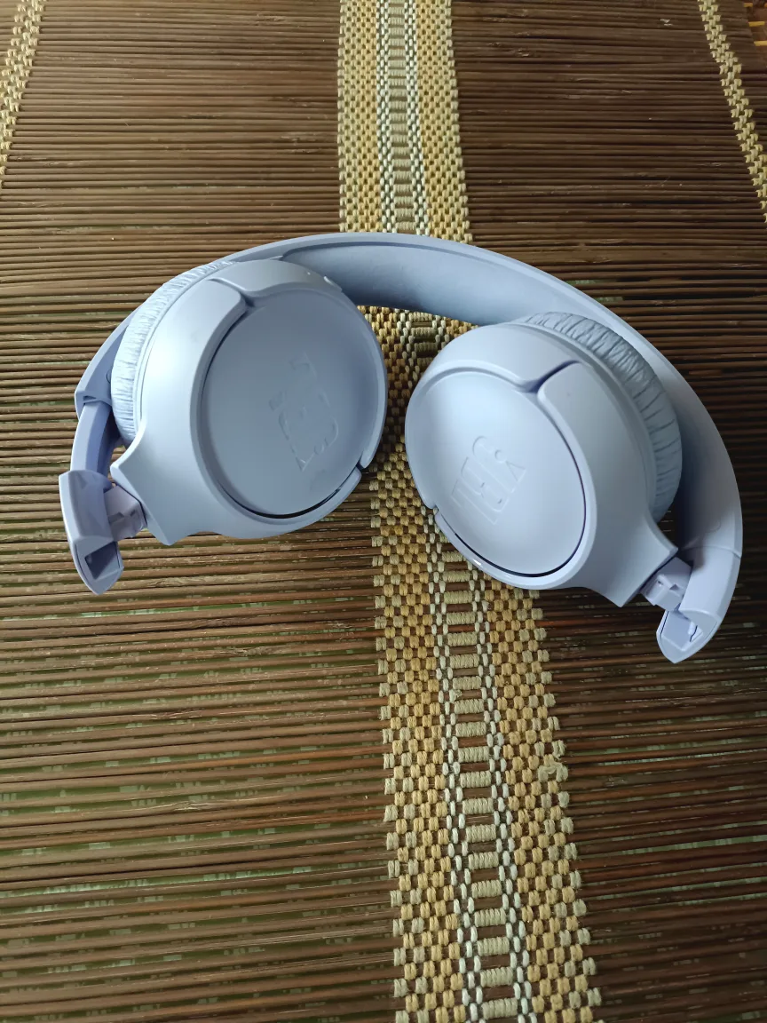 JBL Tune 520BT Wireless On-Ear Headphones - Lilac image indicator(3)