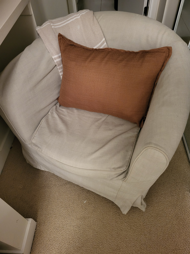Comfortable Armchair with Cushion - photo 2