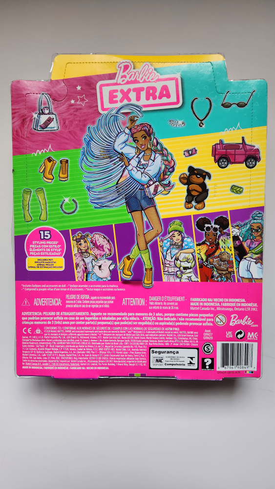Barbie Extra Doll with Pink Car and Accessories - photo 3