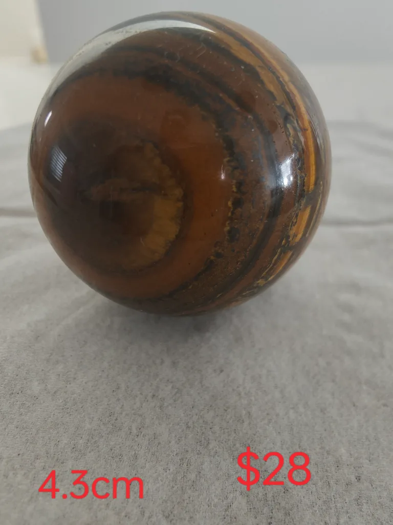 Amethyst spheres and Celestite sphere image indicator(6)