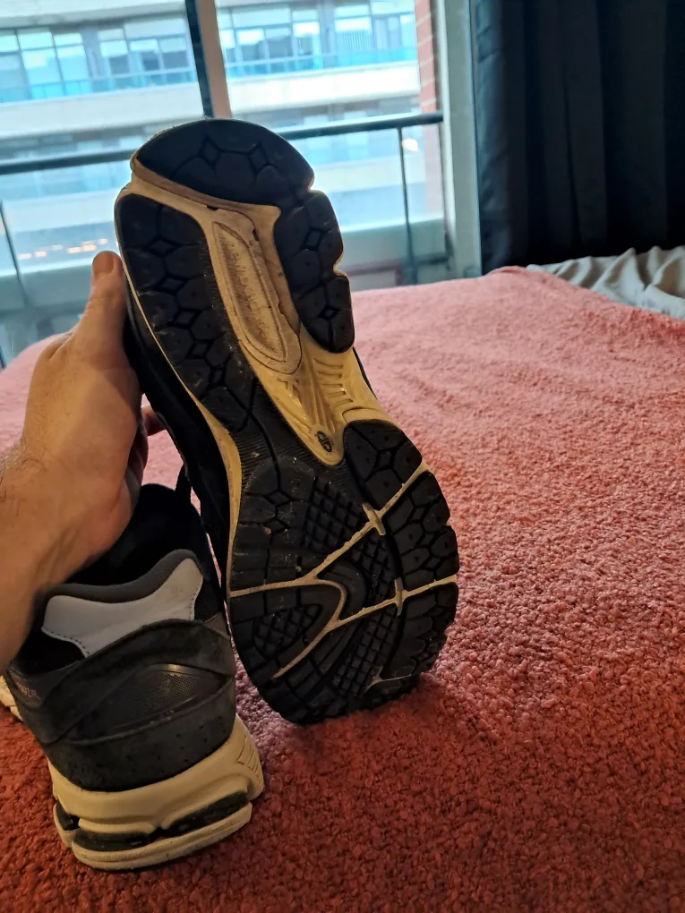 New Balance 2002R Shoes - Men's Size 10 image indicator(5)