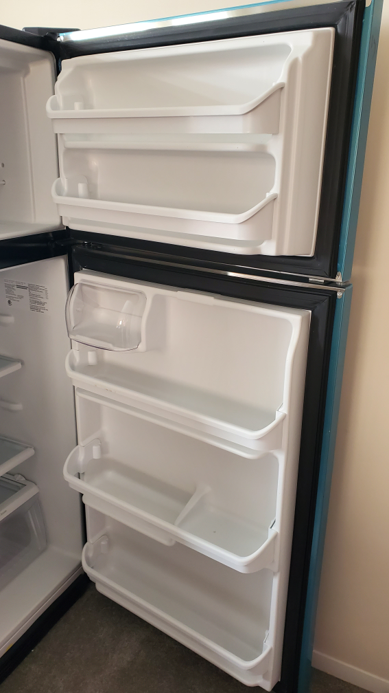 Fridge with top freezer - photo 3