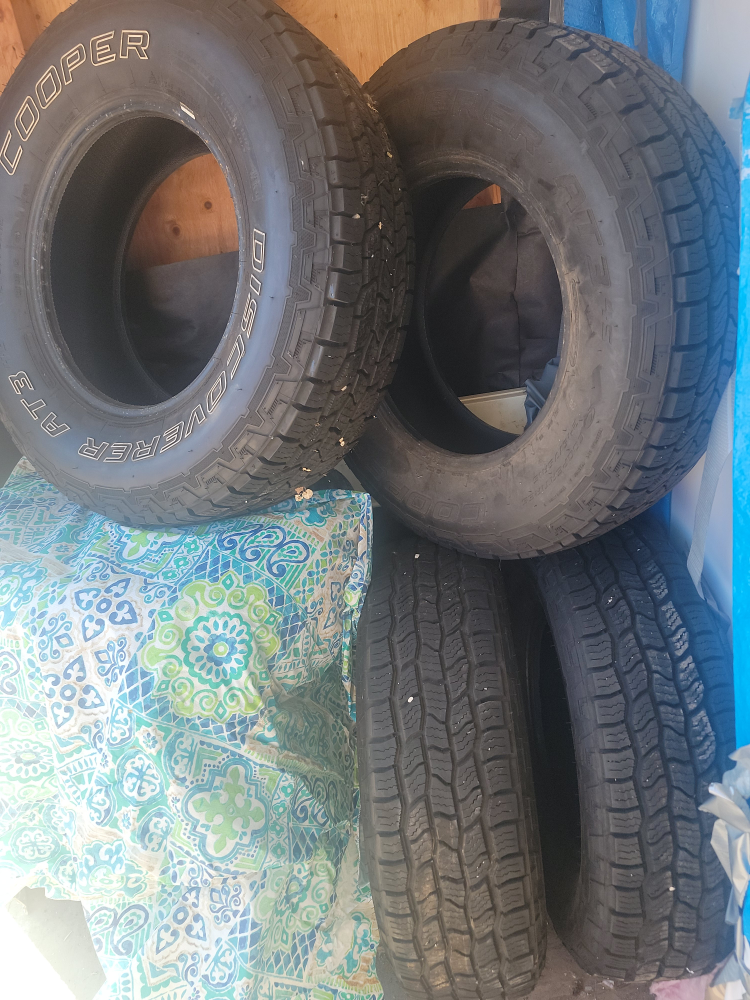4 Tires Cooper discoverer tires.