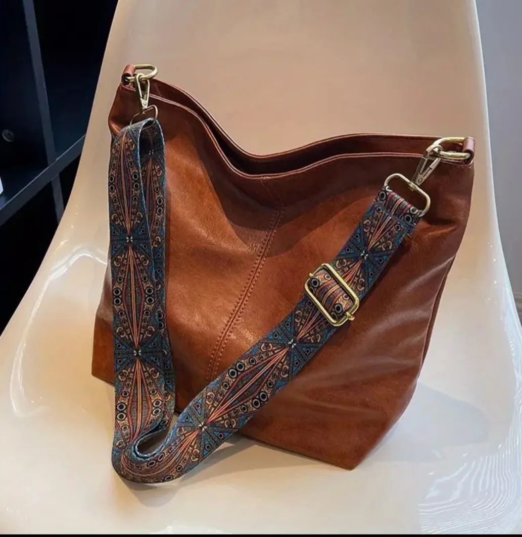 BRAND NEW Brown PU Shoulder Bag with patterned strap🧡 image indicator(2)