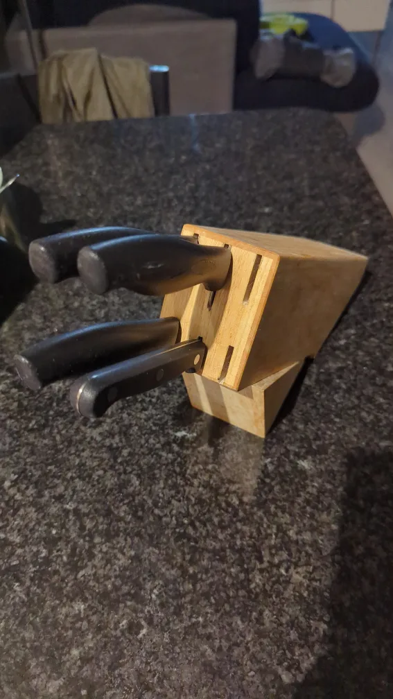 Wooden Knife Block Set with Four Knives thumbnail