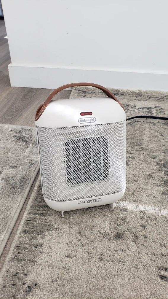 DeLonghi Ceramic Heater